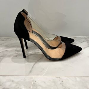 Black stiletto pumps